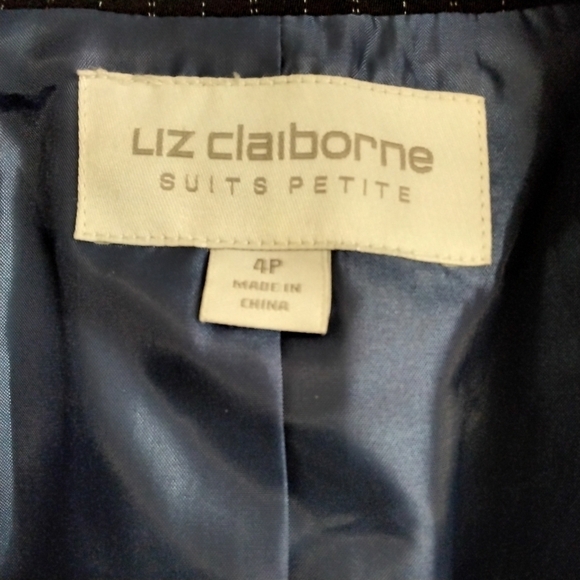 Liz Claibourne Pin Stripe Jacket  Size  4P - Picture 4 of 4